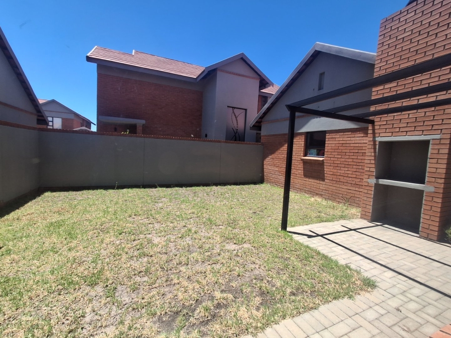To Let 3 Bedroom Property for Rent in Somerton Estate Free State